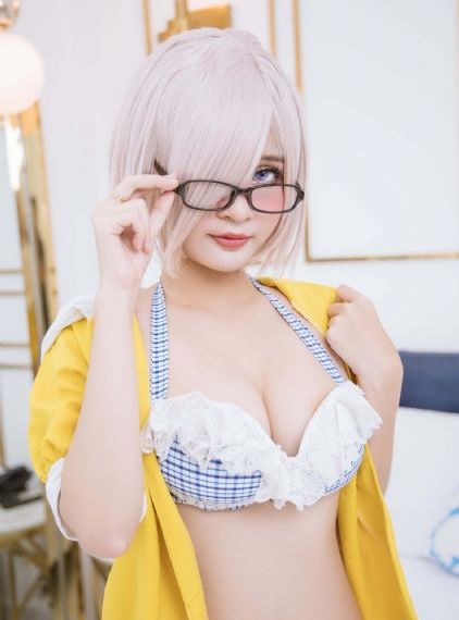 他的手把我的乳尖玩硬了_BD国语高清在线观看