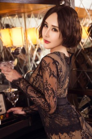 孕妇光着大肚子生孩子的影响_国产剧免费观看韩国