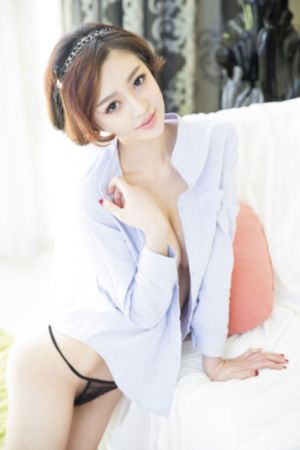 少妇丰满大乳被男人揉捏视频_最近手机在线观看