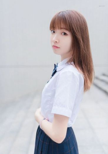 丝袜人妻秘书汗吻_蓝光迅雷电影在线