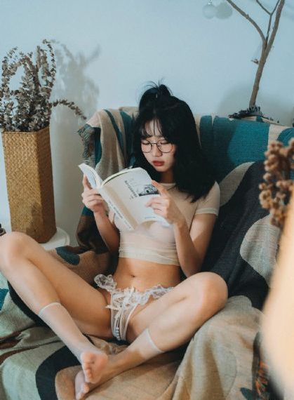 年轻的妺妺2免费观看_BD英语BD在线观看