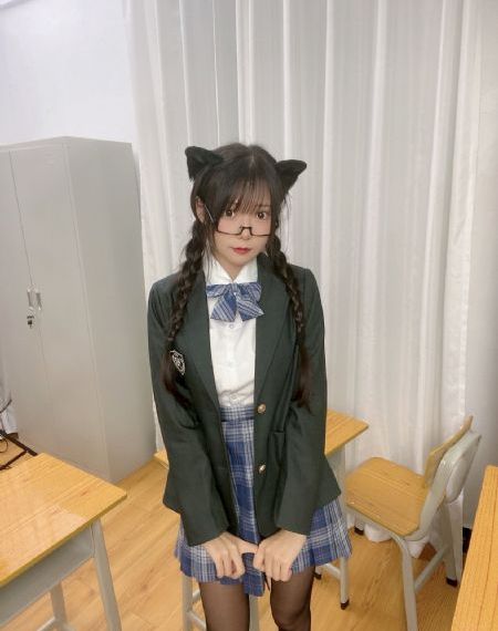 夜夜草综合_超清高清迅雷在线观看