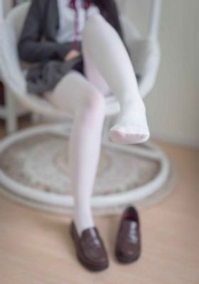 男人呁着女人的奶头吃奶视频_BD国语高清完整版