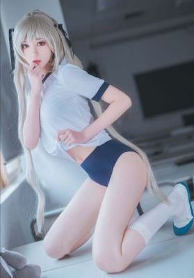 欧美嘿咻嘿咻视频_1080免费高清观看