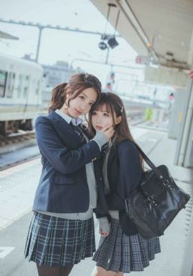 伊人狼人综合在线观看_HD在线手机播放